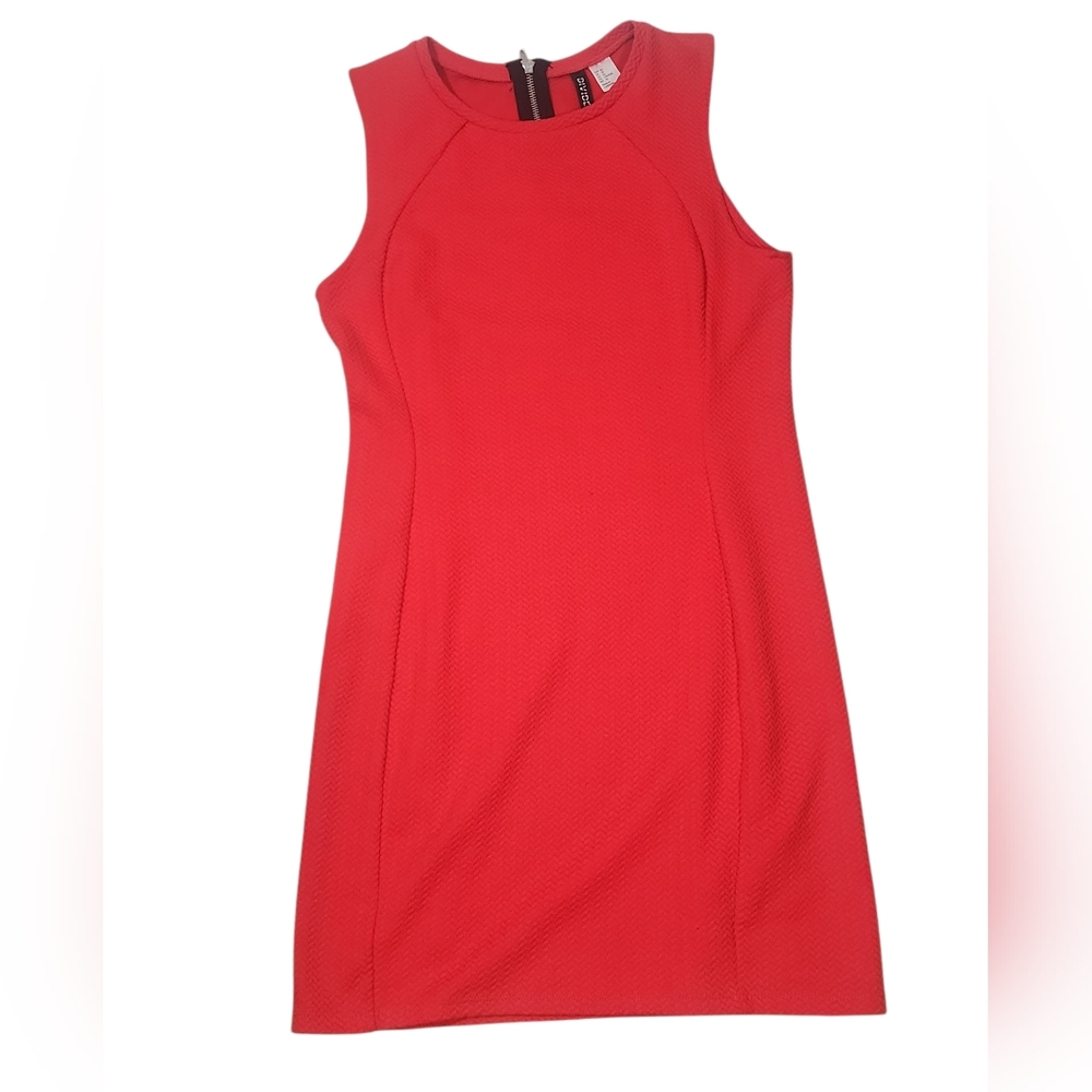 H & M Sleeveless Red Dress. 10 - Picture 5 of 13